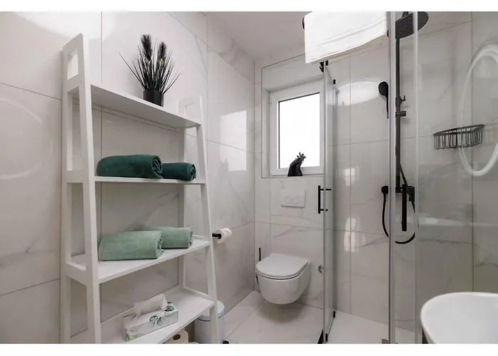 In - Insel Krk 50516 * Njivice