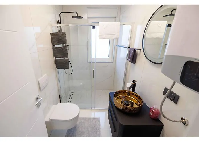 In - Insel Krk 50516 * Njivice